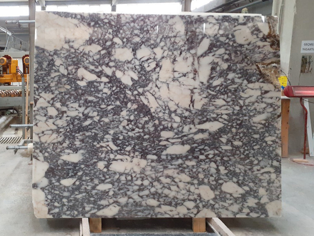 White marble with purple veining slab